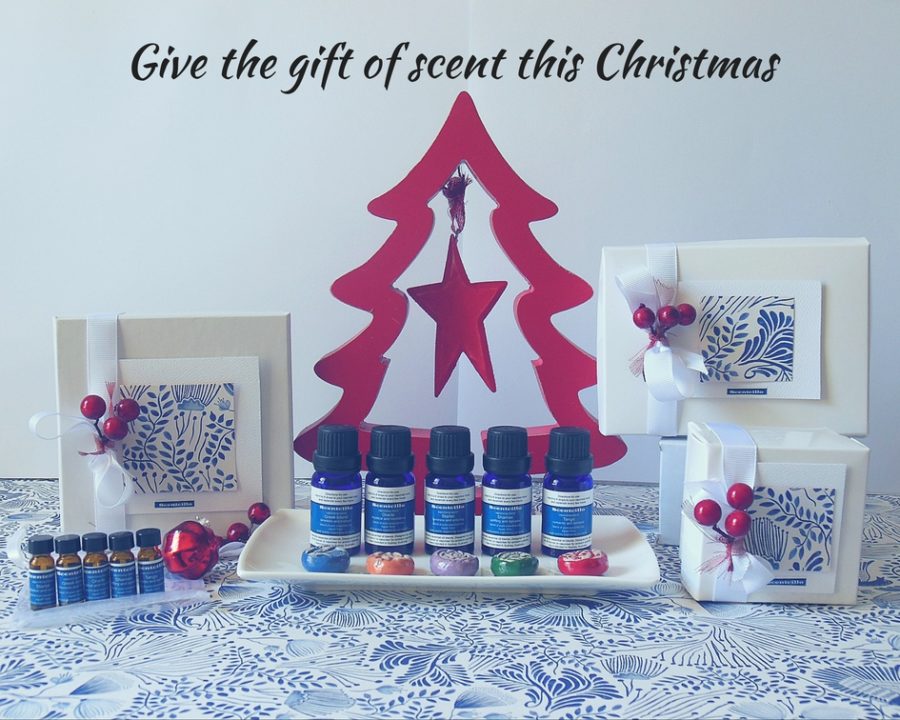 Scentcillo Chistmas essential oil blend gift set