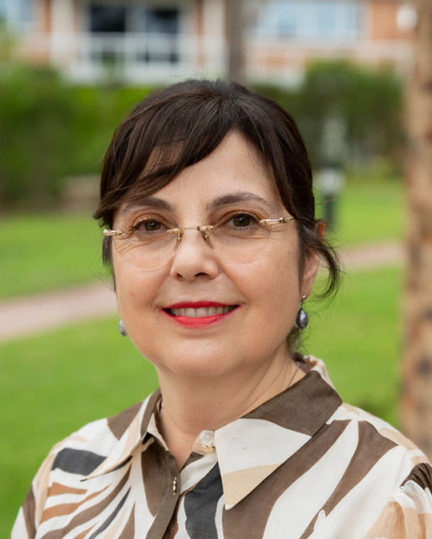 HerBusiness member Laura Reale, women business owner and Growth Network member
