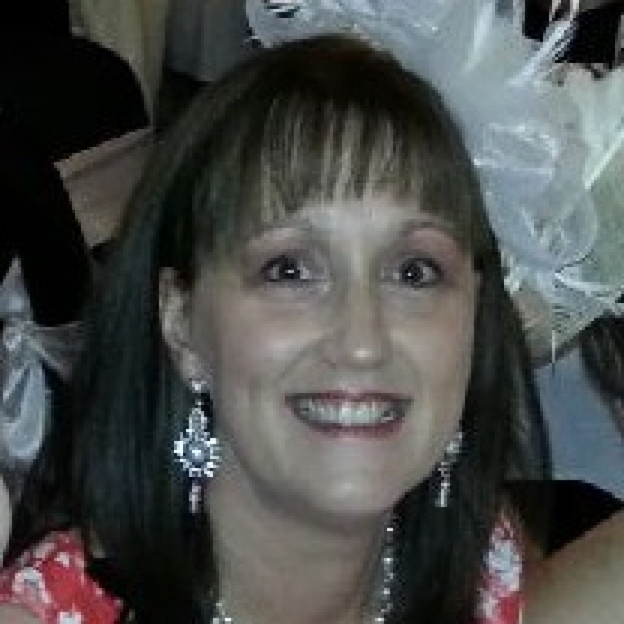 Profile picture of Lynne Bell